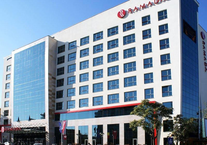 Hotel Ramada Piteşti Eksteriør bilde